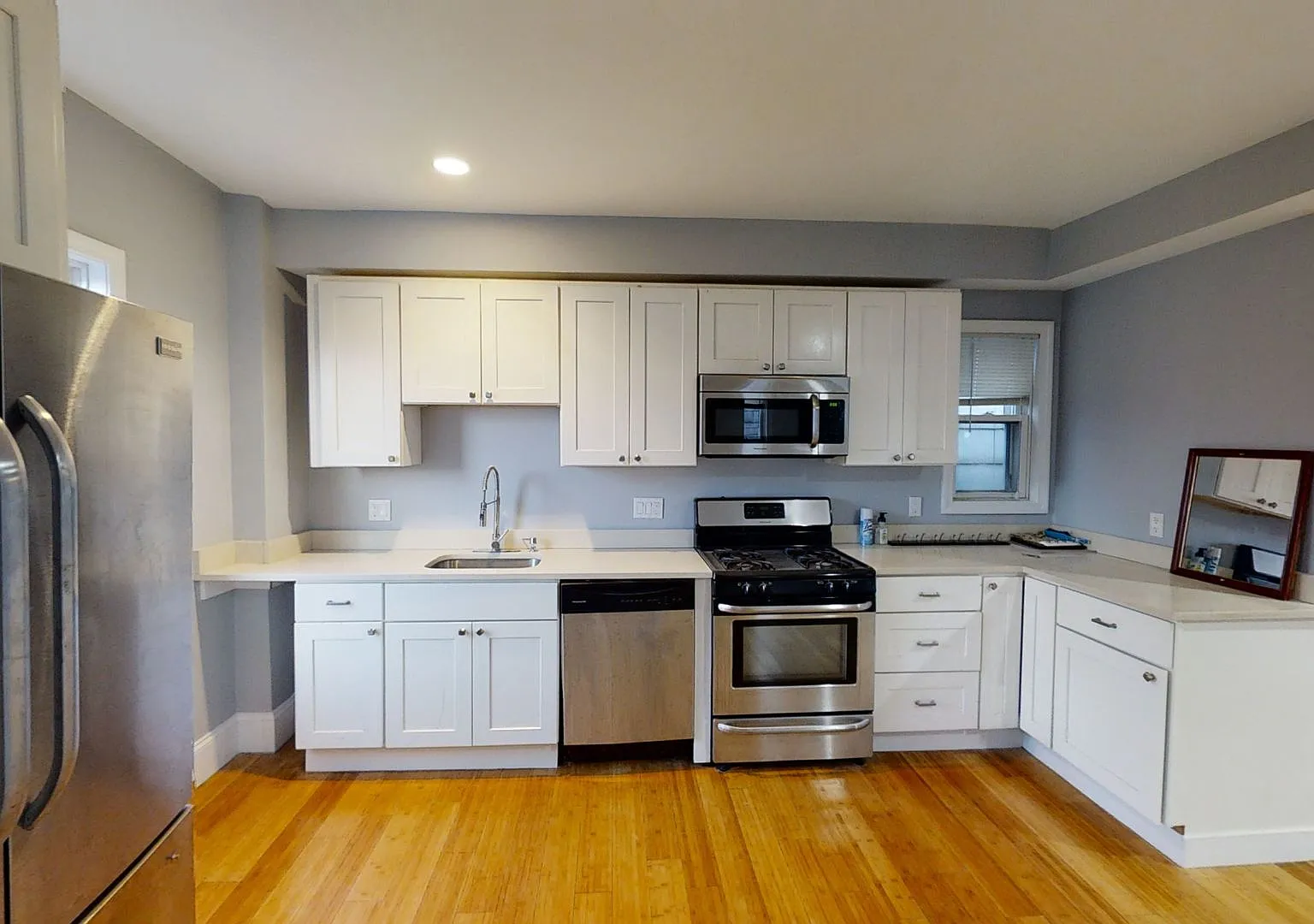 722 Saratoga St — Photo 2
