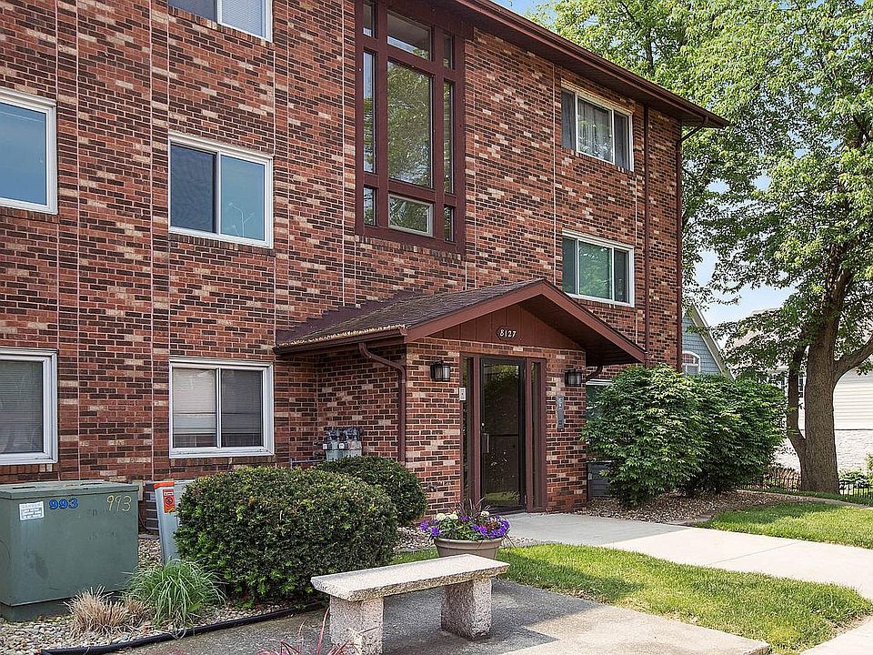 1st image of 8127 Lake Shore Dr APT 4