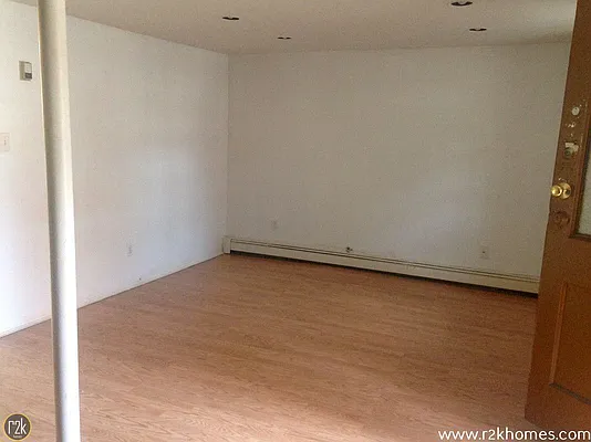 Rented by Realty 2000 Corp | media 2
