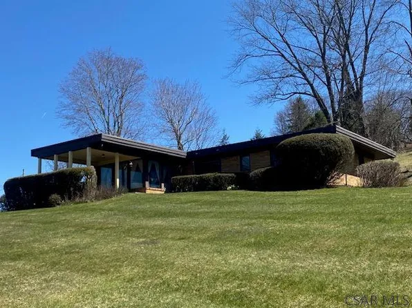 1036 Stanford Ave, Johnstown, PA 15905