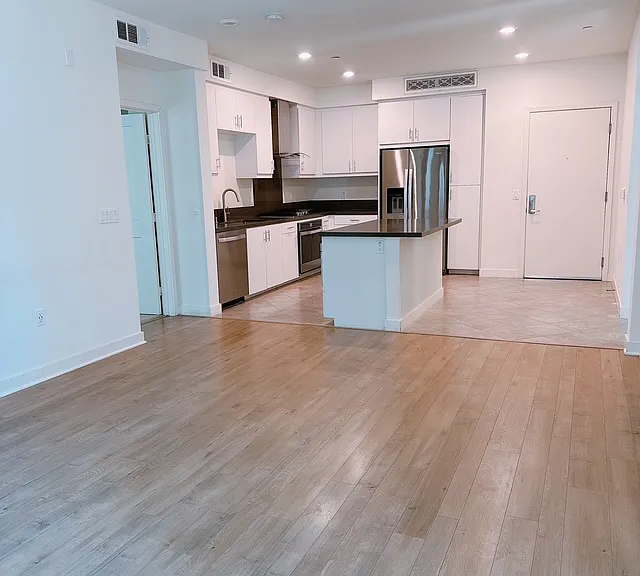 2326 Nolita — Photo 2