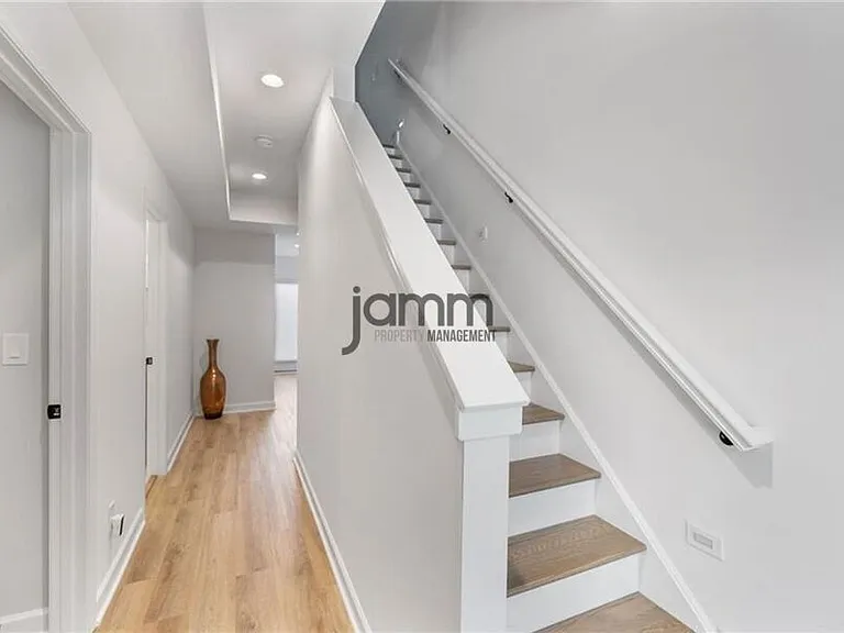 12203 Ashbury Ave — Photo 22