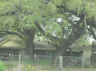 25 Parsons Rd, Pleasanton, TX 78064