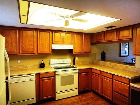5th image of 326 Charlemagne Blvd APT I204