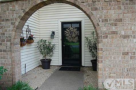 3rd image of 2209 Mountainview Dr