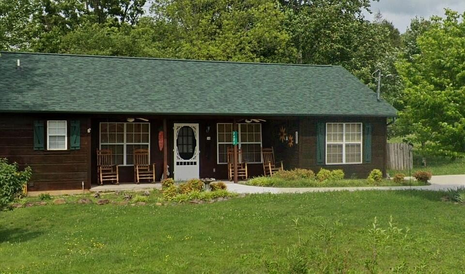 1st image of 3621 Huskey Ln