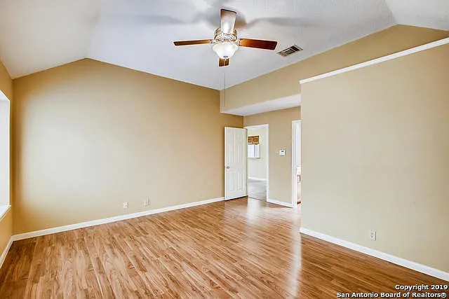 8826 Lost Bnd — Photo 13