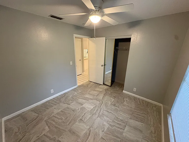 927 Russell Ave — Photo 8