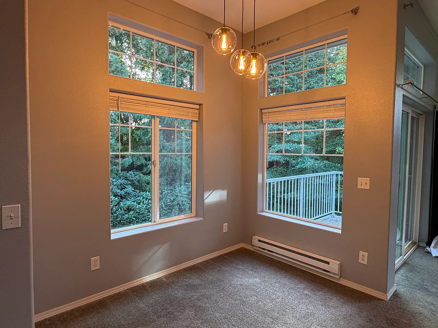 2 bed, 1069 sqft, $1,995 — Photo 4