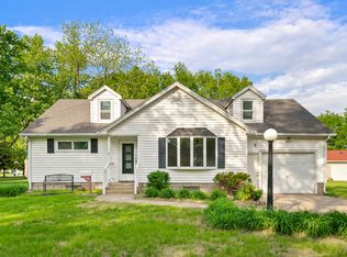 316 8th Ave, Camanche, IA 52730