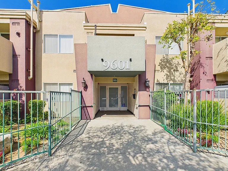 Sophia Ridge — Photo 24