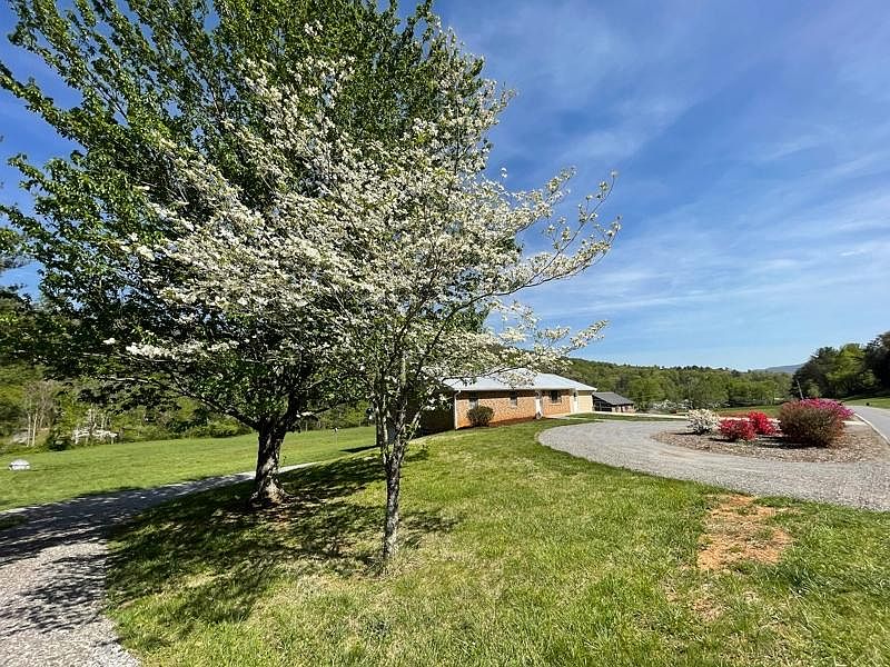 225 Bull Creek Rd, Asheville, NC 28805 Zillow