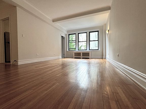 4th image of 360 E 55th St #2M