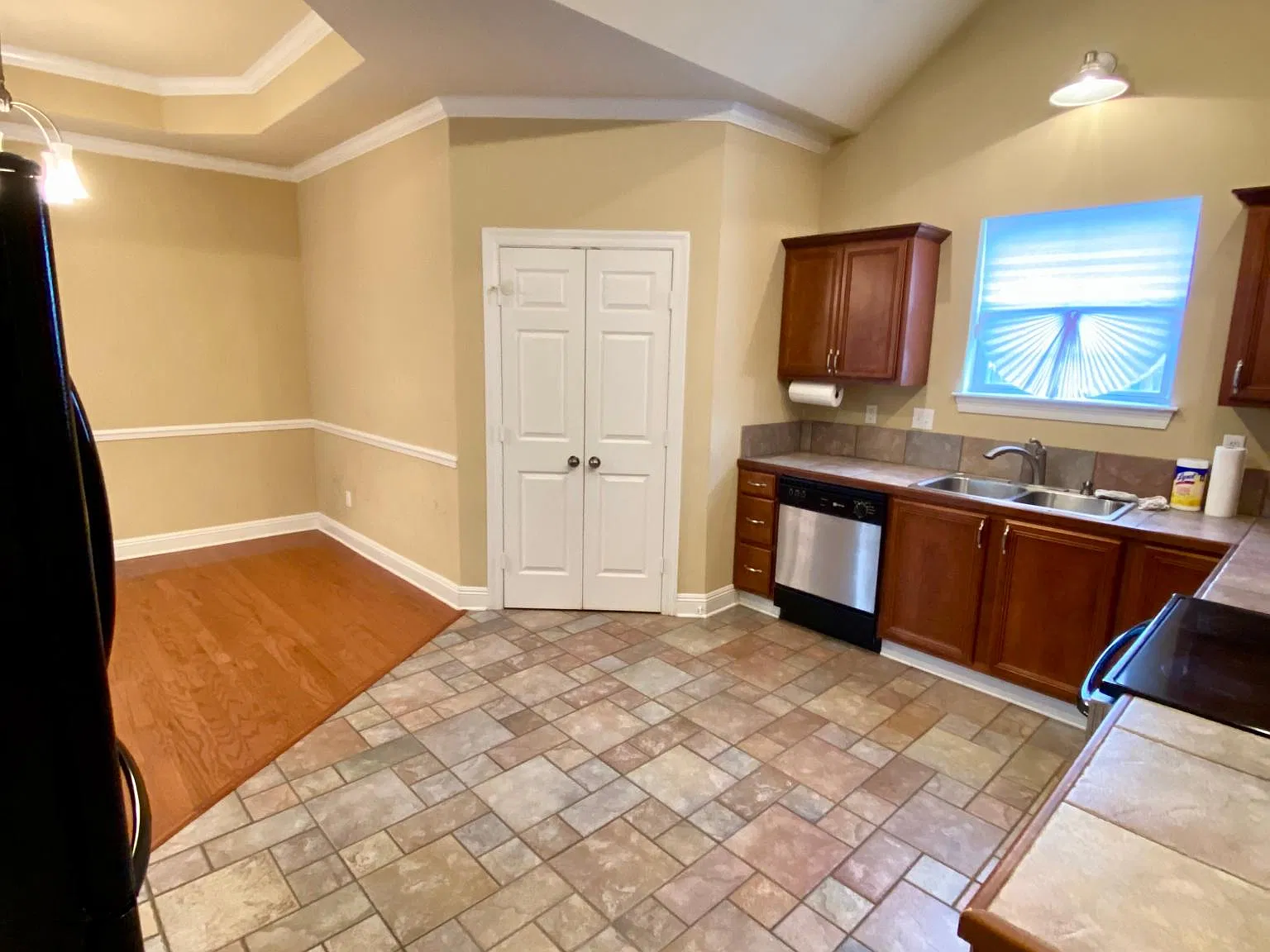 3 bed, 1365 sqft, $1,800 — Photo 4
