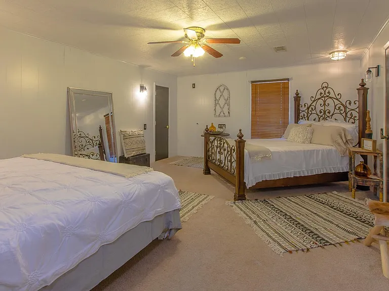 273 Moss Ln — Photo 10