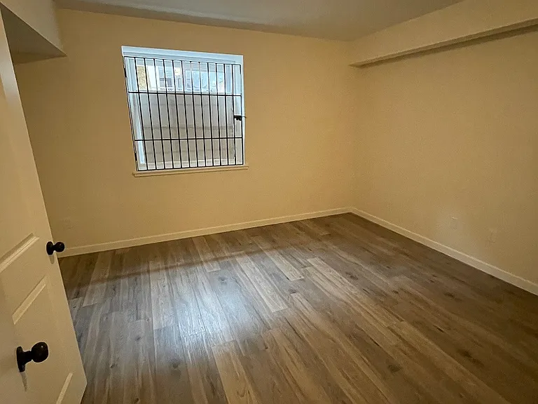 1317-19-n-franklin-st-basement-unit-8
