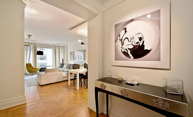 Sold by Engel & Völkers New York City | media 6