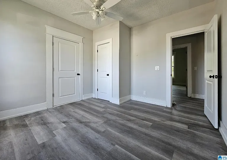 1701 Avenue I — Photo 5