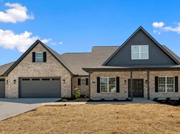 407 Peterson Ln, Maryville, TN 37803