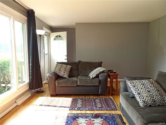 5th image of 134 Cranberry Dr