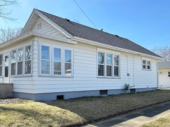 301 Minch St, South Pekin, IL 61564
