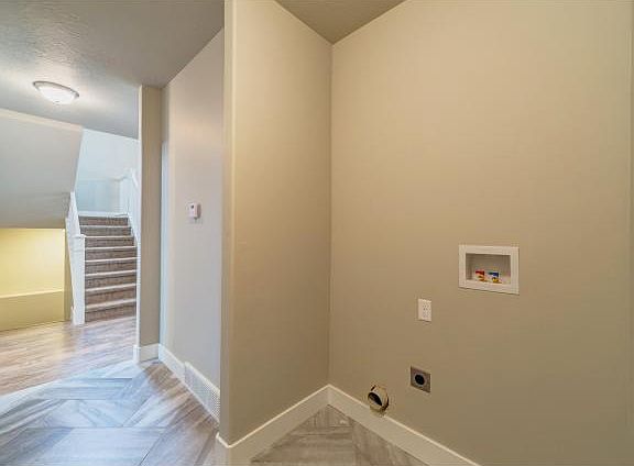 4th image of 10122 S Glenmoor Dr
