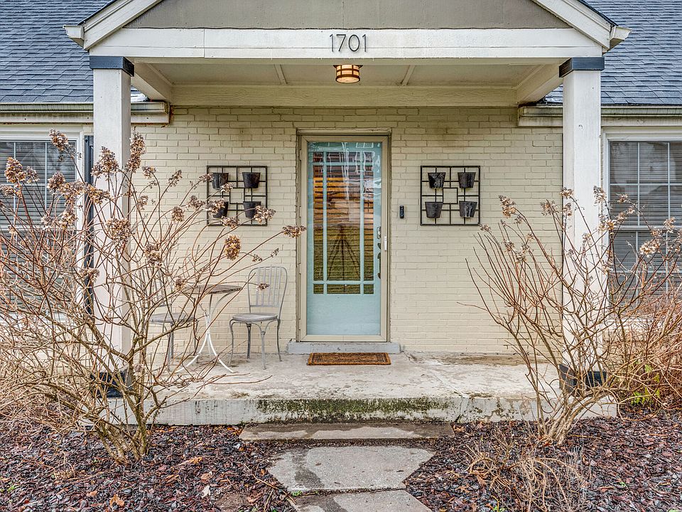1st image of 1701 Sherwood Ln