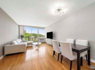 1117 Hudson Park #1117, Edgewater, NJ 07020