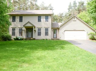 9238 Pine Hill Trl, Fenton, MI