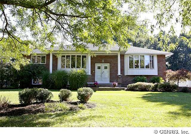 1st image of 279 Parkview Dr