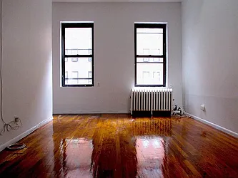 Rented by Addison Property Group