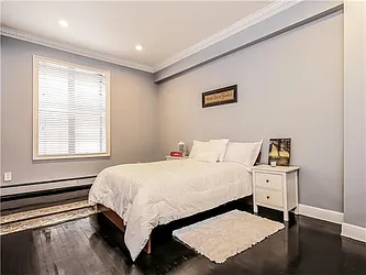 Sold by Avenue Sotheby's International Realty