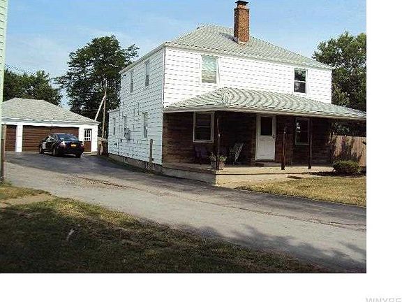 2nd image of 124 Ellen Dr