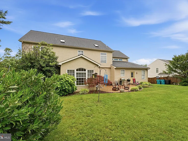 11406 Rolling Green Pl — Photo 42