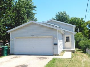 509 Sycamore Dr, Round Lake, IL 60073
