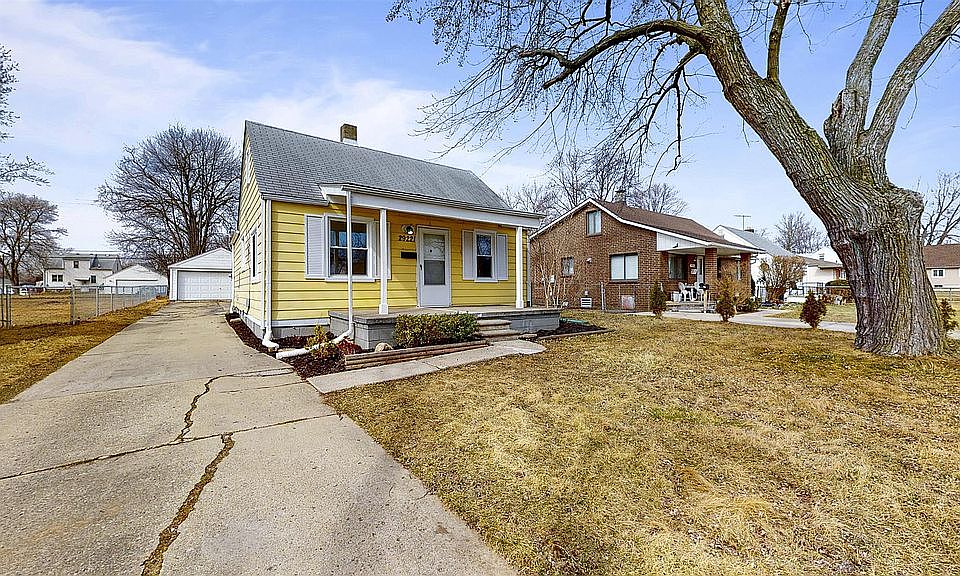 29221 Senator St, photo 3