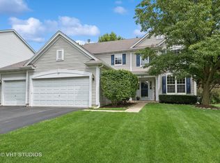 11 Sheffield Ct, Cary, IL 60013
