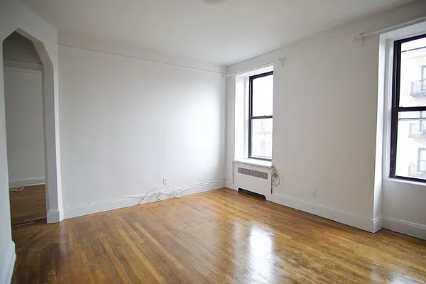 Rented by Compass | media 2