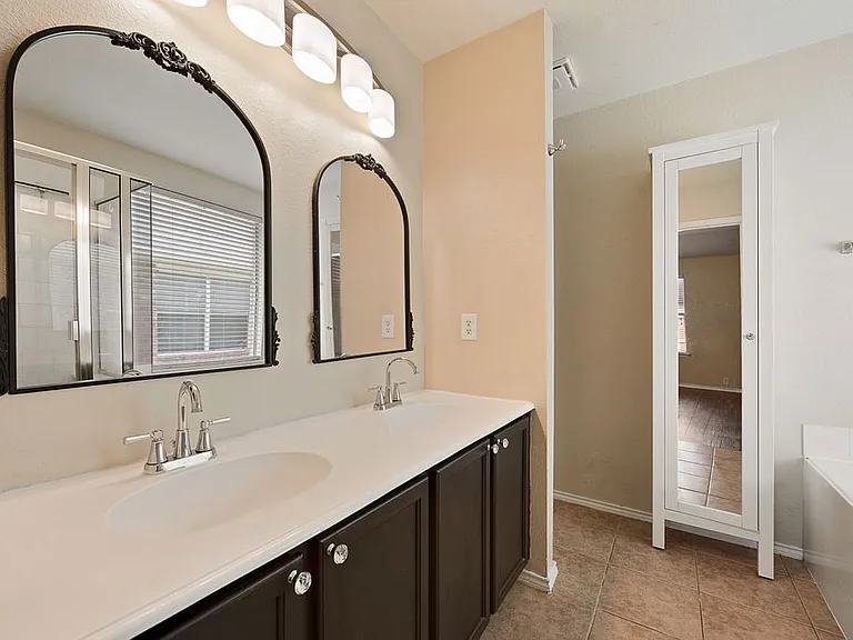 8420 Silverbell Ln — Photo 20