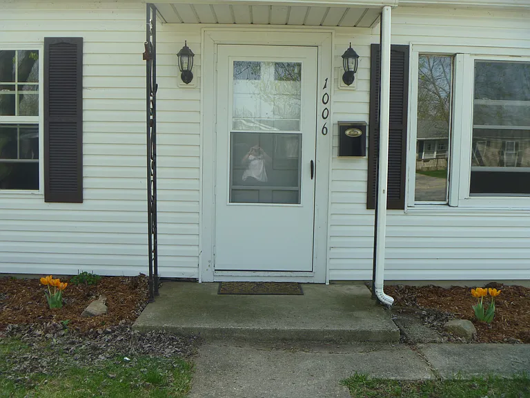 1006 E Grant St — Photo 8