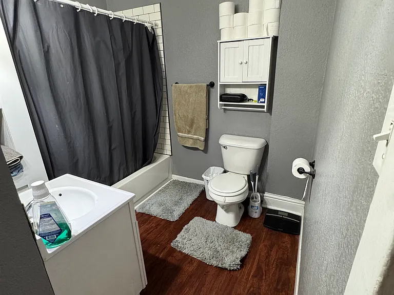 906 Church St — Photo 13