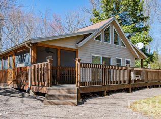 331 Lark Rd, Dushore, PA 18614