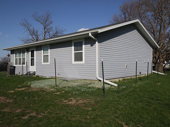 2nd image of 209 Avenue C W
