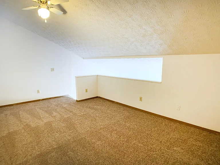 Wyndemere Apartments — Photo 47