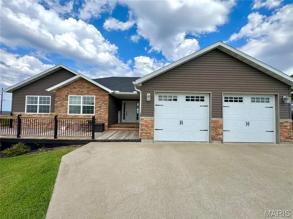 54370 Johnny Trl, Hannibal, MO 63401