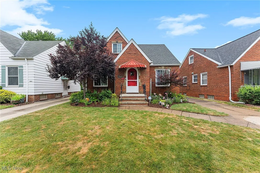 13908 Liberty Ave photo 1