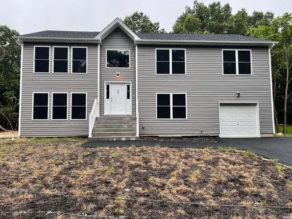 158 Norfleet, Medford, NY 11763