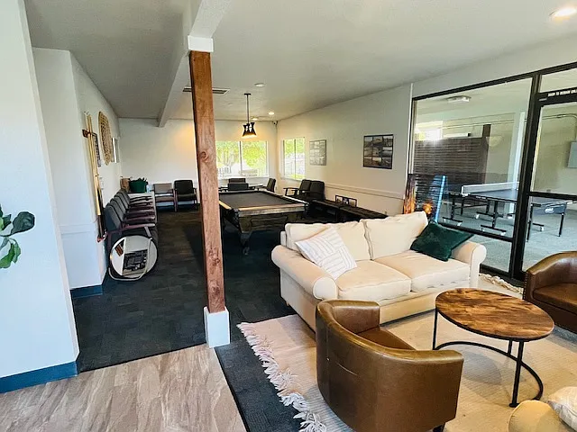 533 Jerome St — Photo 13