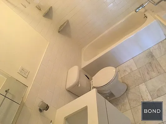 Rented by Bond New York | media 7