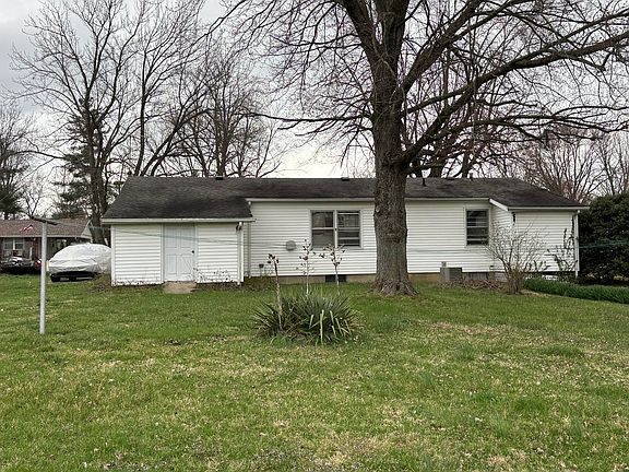 3rd image of 114 Evergreen Dr